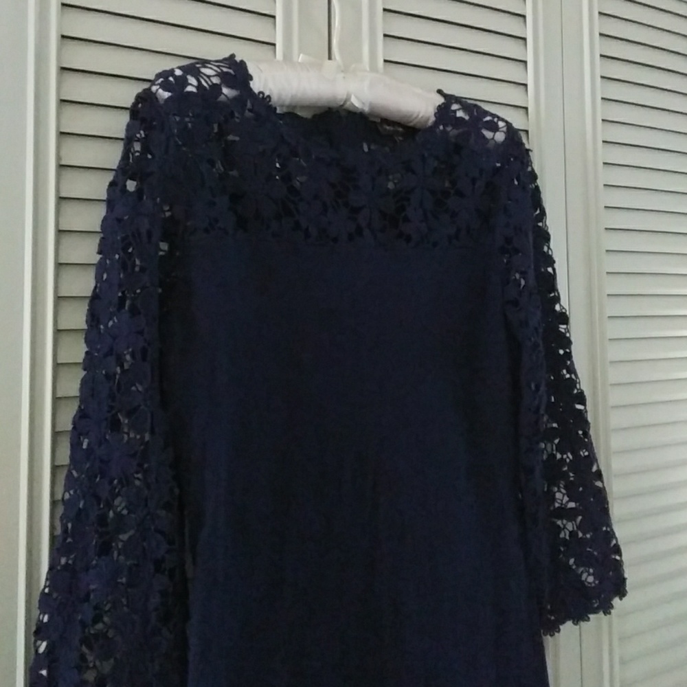British brand knit dress with lace detail - Picture 2 of 7